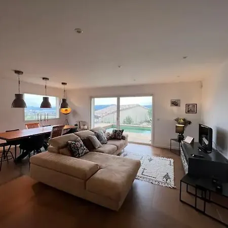 Contemporaine Avec Piscine *