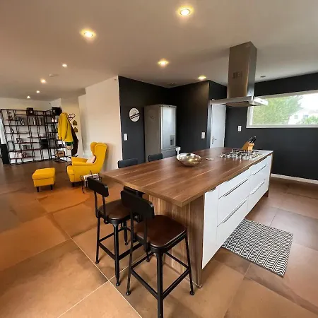 Contemporaine Avec Piscine