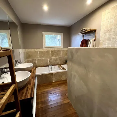 Villa Contemporaine Avec Piscine *