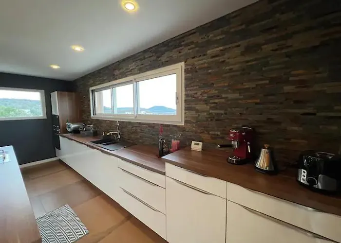 Villa Contemporaine Avec Piscine *