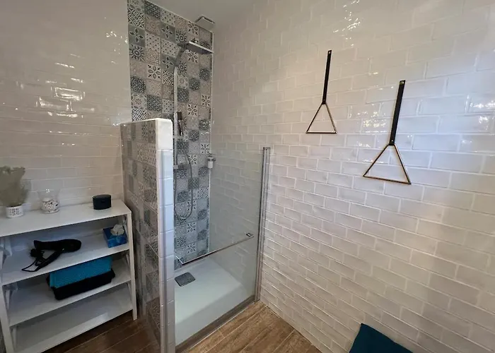 Contemporaine Avec Piscine Villa *